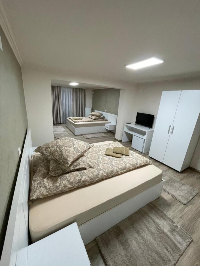 Conacul Pestera Ursilor Chiscau Exterior foto