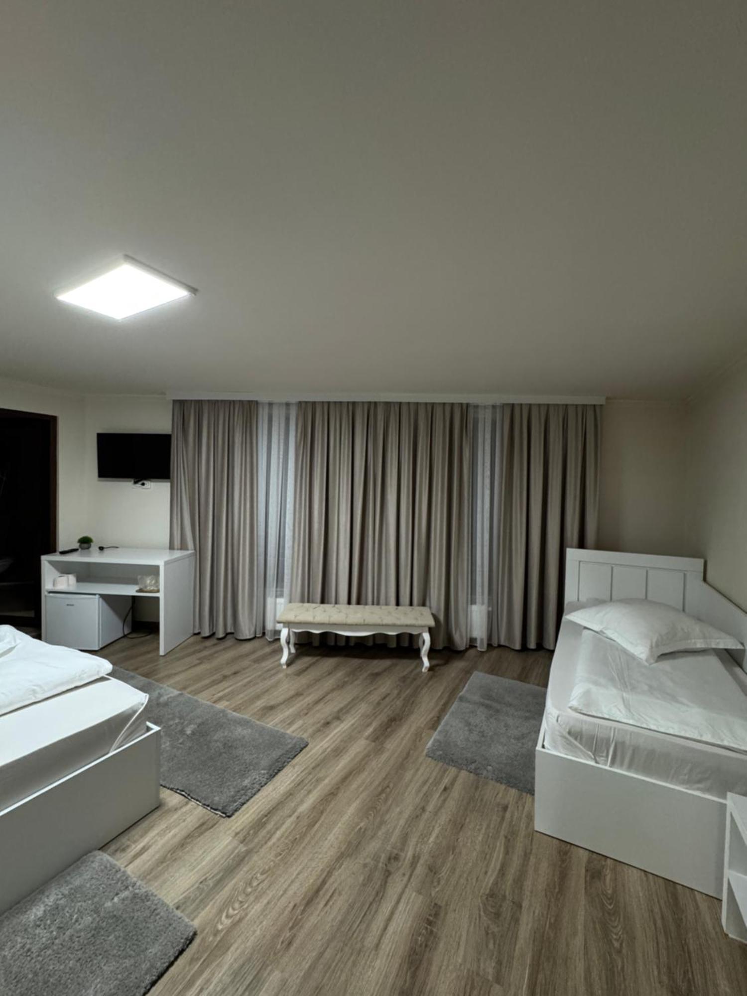 Conacul Pestera Ursilor Chiscau Exterior foto